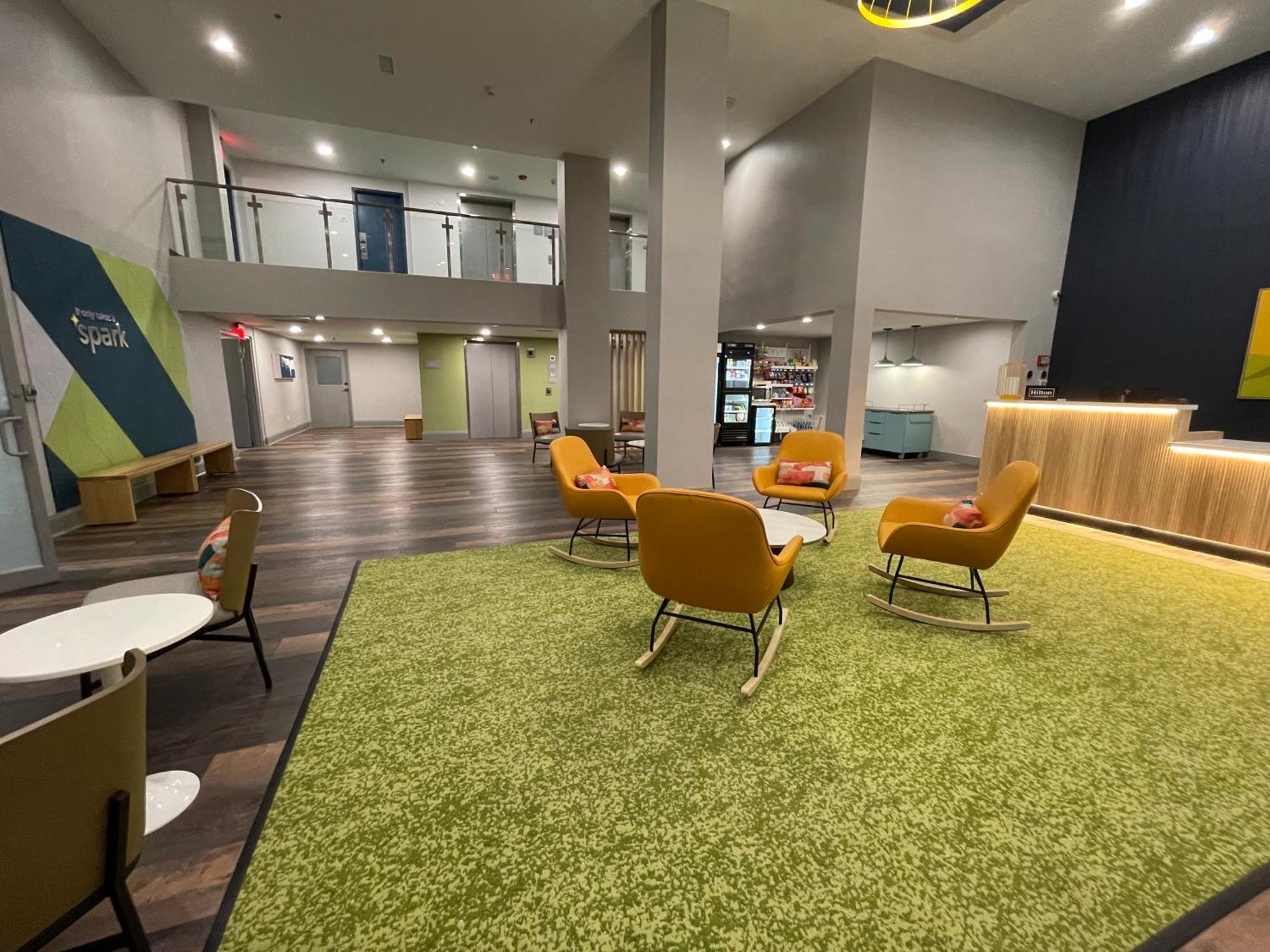 Spark By Hilton Branson Meadows Luaran gambar