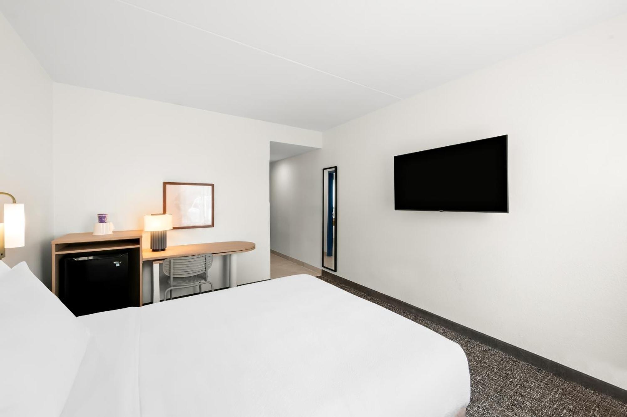 Spark By Hilton Branson Meadows Luaran gambar