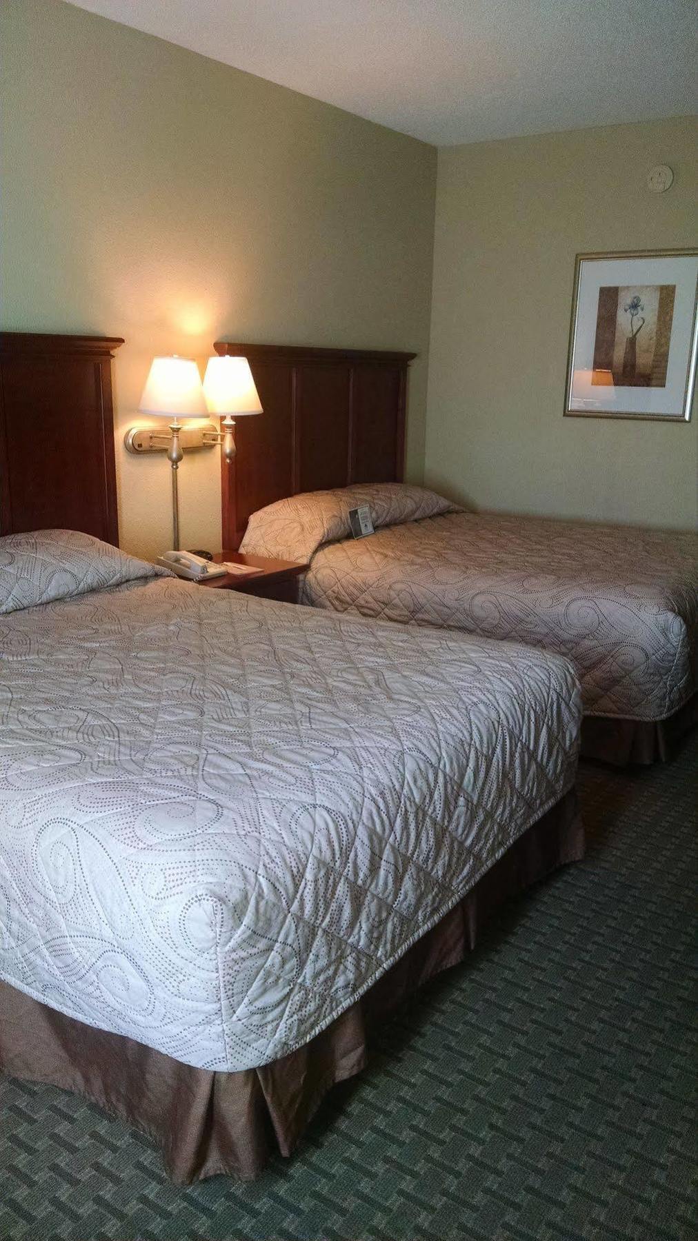 Spark By Hilton Branson Meadows Luaran gambar