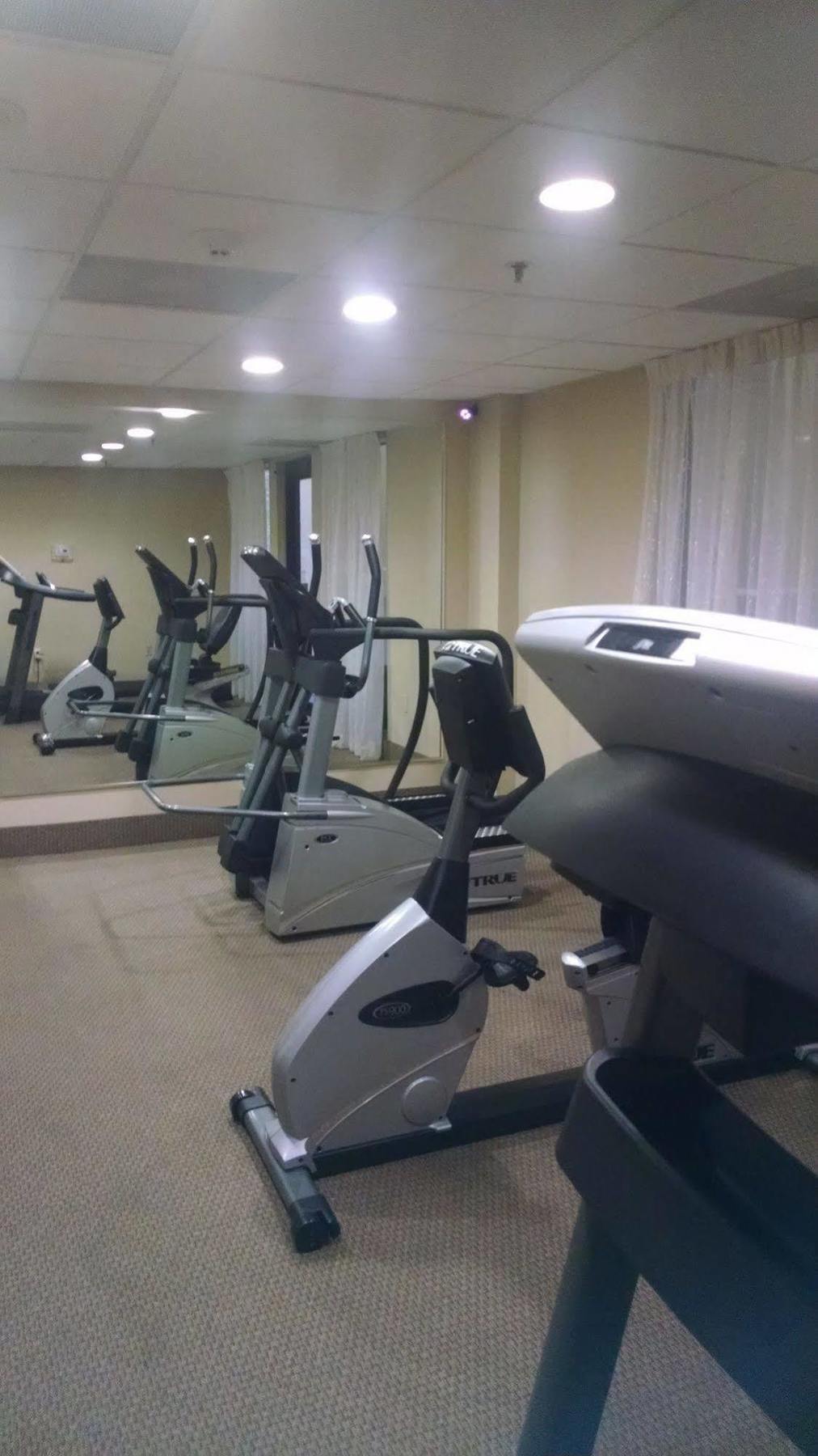 Spark By Hilton Branson Meadows Luaran gambar