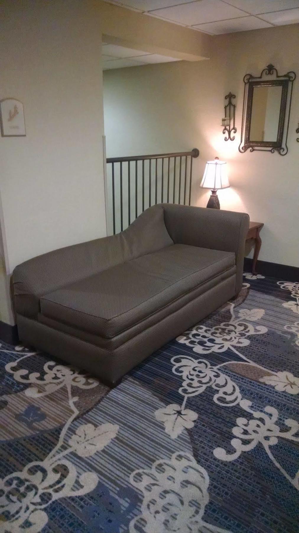 Spark By Hilton Branson Meadows Luaran gambar